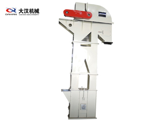 牽引構(gòu)件是鍛造環(huán)鏈，輸送量可達(dá)365m3/h，可提升50m